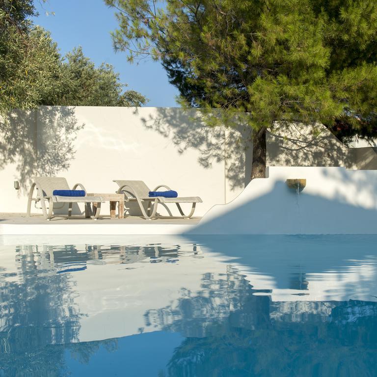 Anemolia Villas With Private Pools Near The Most Beautiful Beaches Of Alonissos Isomata Exterior photo