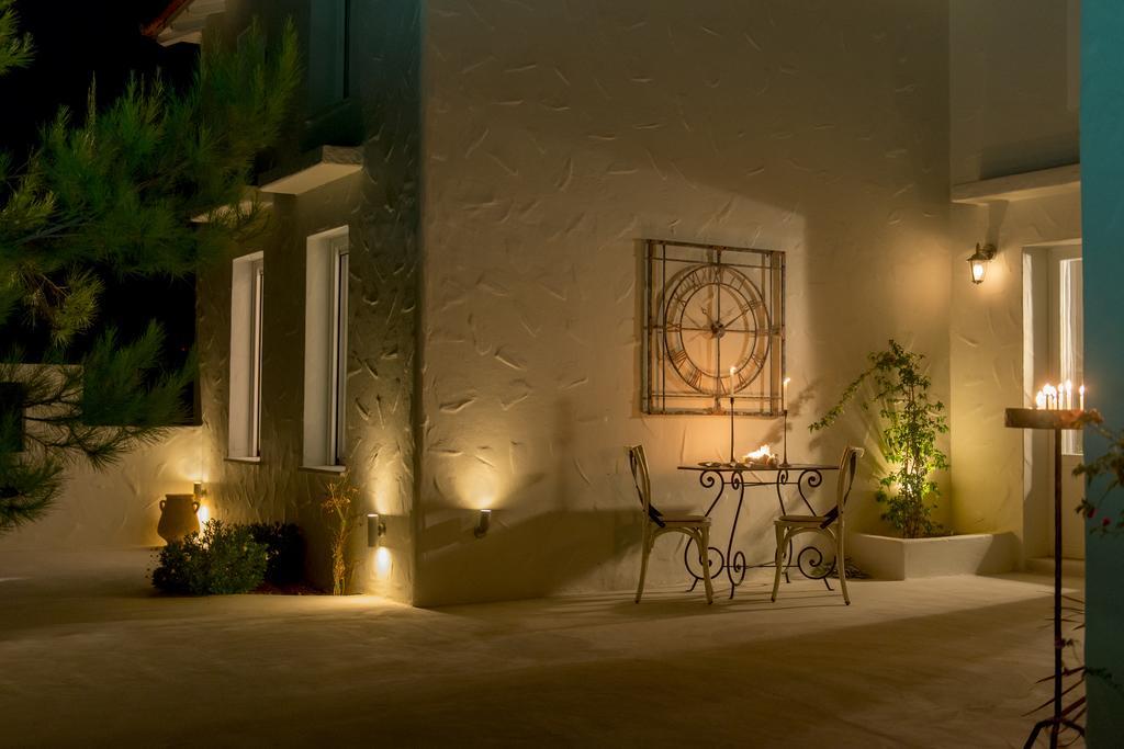 Anemolia Villas With Private Pools Near The Most Beautiful Beaches Of Alonissos Isomata Exterior photo