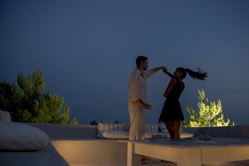 Anemolia Villas With Private Pools Near The Most Beautiful Beaches Of Alonissos Isomata Exterior photo